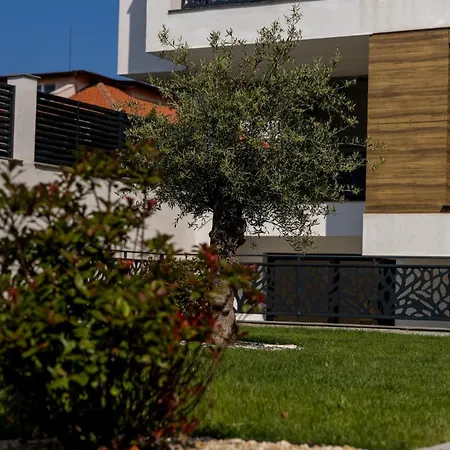 Rosehomes Maestra Complex Free Parking * Burgas City